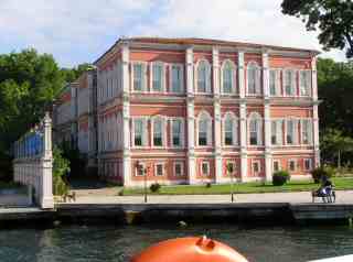 15-Old building