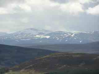 9-Snow on the mountains